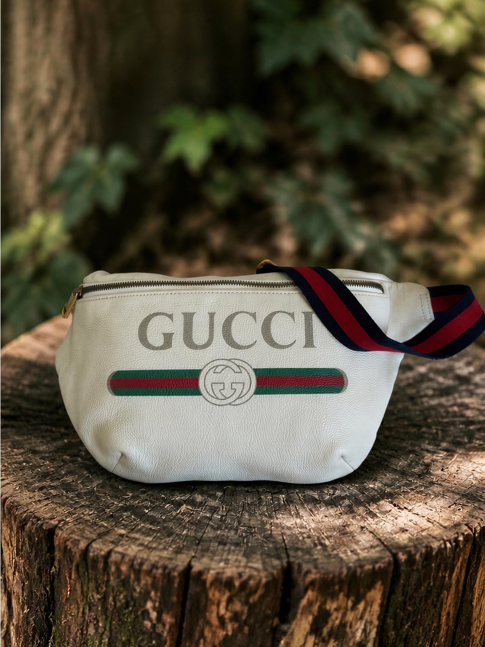Gucci White Logo Leather Belt Bag with Red-Green Web Stripe